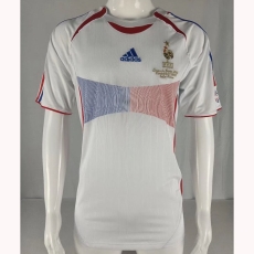 06 France Away